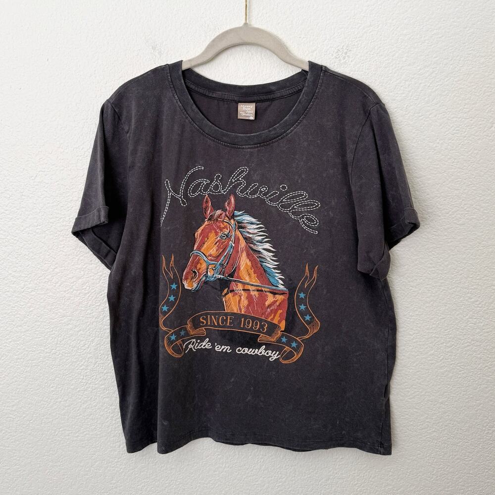 [Messy Bun Just Chillin] Gray Nashville Embroidered Graphic T-Shirt Size Large L